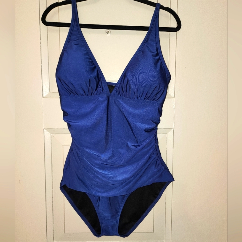 Relleciga Navy Low Cut Rushed Tummy One Piece Womens Swimsuit Large